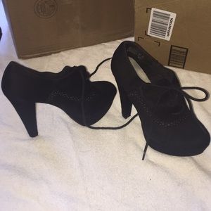 Black heeled booties